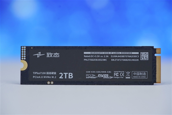 《黑神话：悟空》联名版！长江存储TiPlus7100 2TB SSD图赏